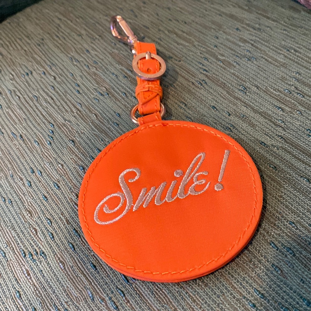 ~American Eagle Outfitters~ Mirror Toggle Luggage Tag